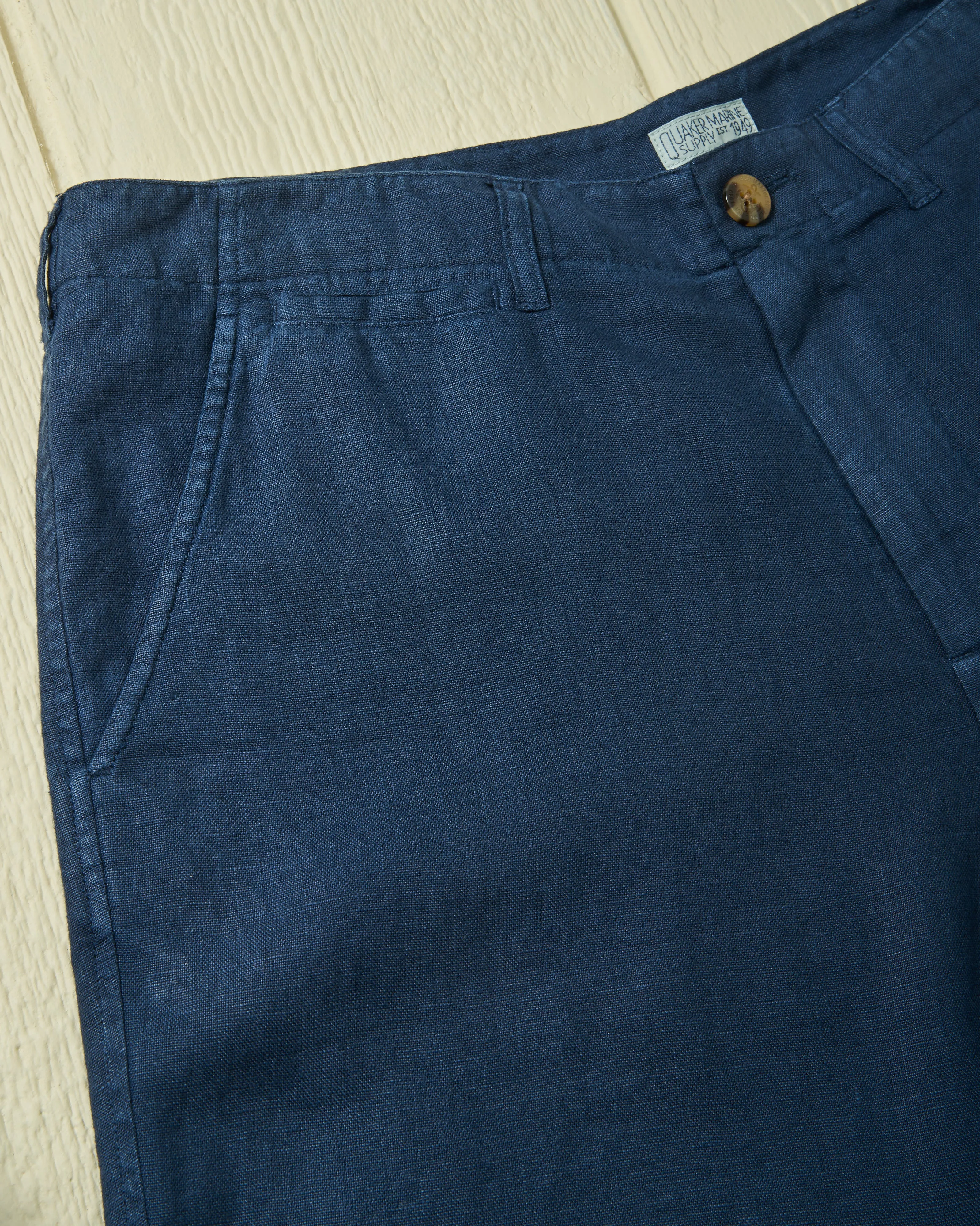 Camden Short in Navy Linen