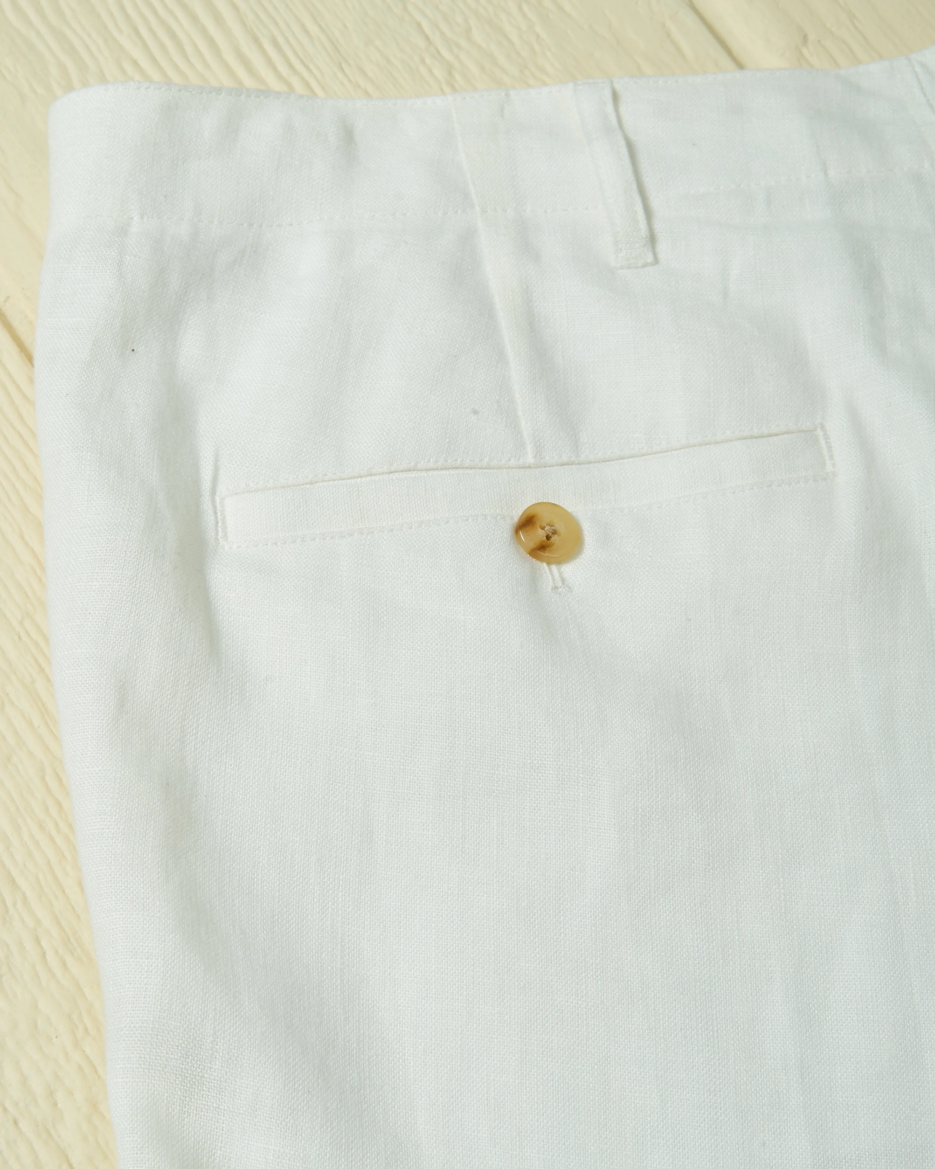 Camden Short in White Linen