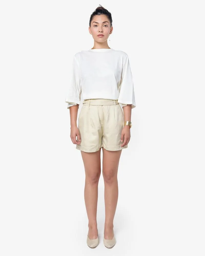 Doc Shorts in Dark Cream
