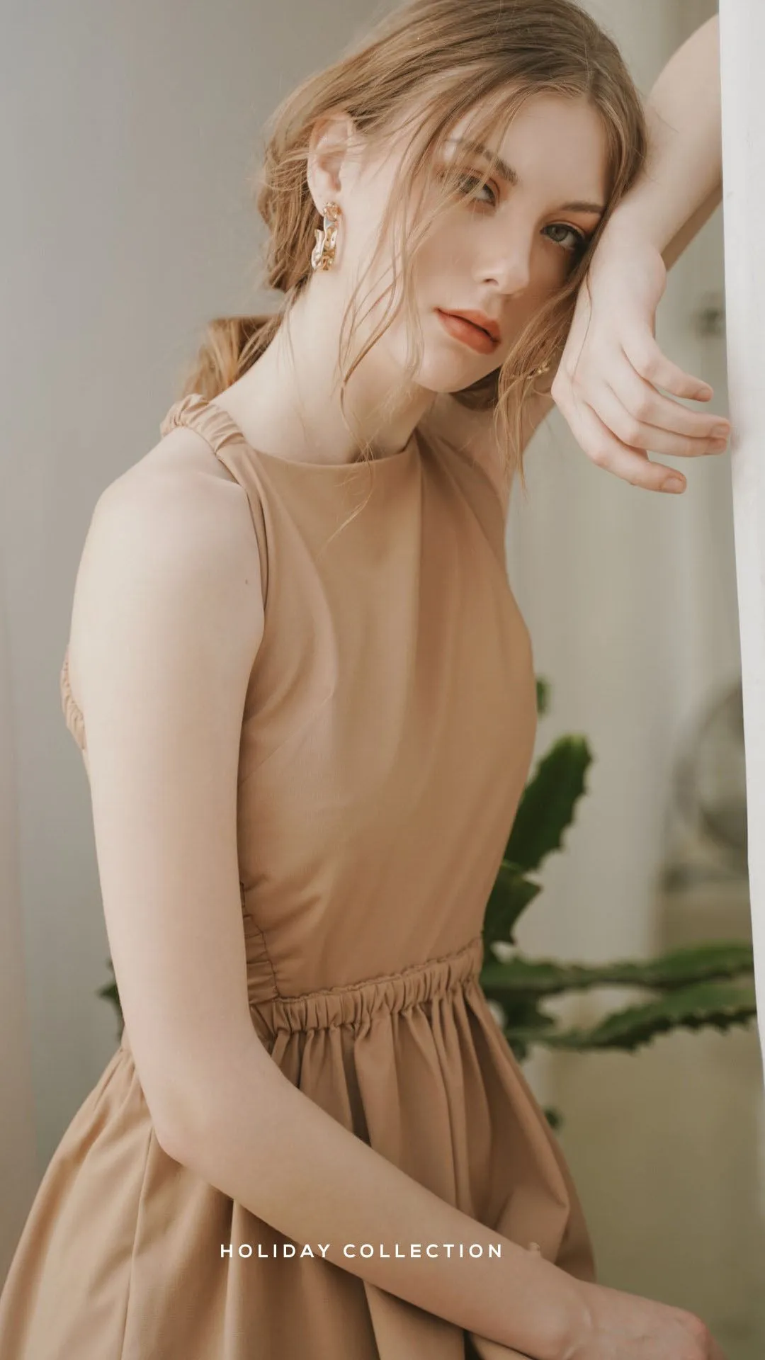 Isadora Backless Linen Dress