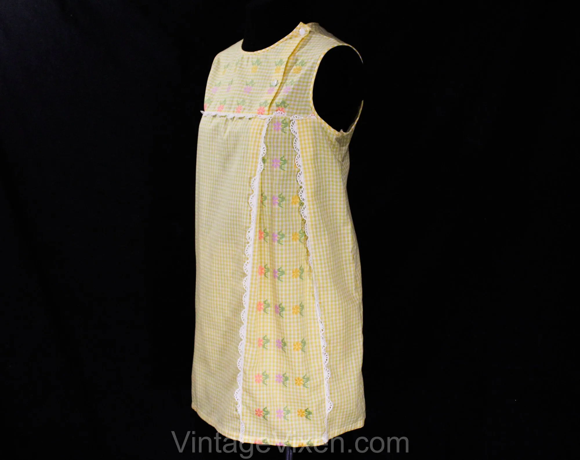 Size 10 1960s Pajama Set - Yellow Daisy Cotton Gingham - 60s Sleeveless Spring Summer PJ Top & Bloomer Panty - Pastel Daisies - Hip 38.5